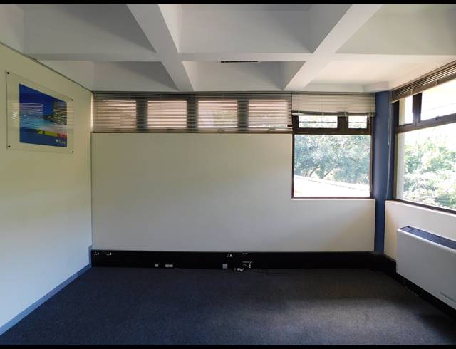 275M² OFFICE TO LET IN FERNDALE